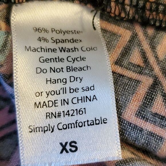 Lularoe stretch top black multi color Aztec print - Picture 4 of 7